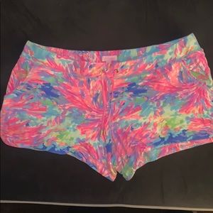 XL Lilly Pulitzer luxletic shorts